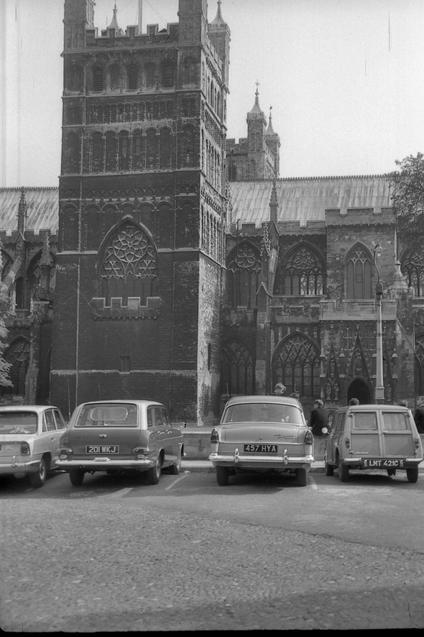 https://lemis.nyc3.digitaloceanspaces.com/grog/Photos/19641224/small/Exeter-Cathedral.jpeg