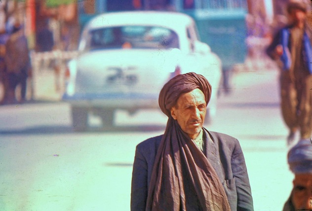 https://lemis.nyc3.digitaloceanspaces.com/grog/Photos/19670512/small/Afghan-2.jpeg
