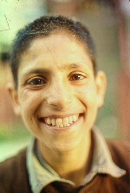 https://lemis.nyc3.digitaloceanspaces.com/grog/Photos/19670512/small/Kashmiri-boy.jpeg