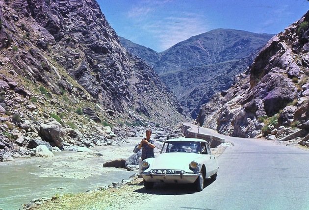 https://lemis.nyc3.digitaloceanspaces.com/grog/Photos/19670512/small/Road-to-Kabul-2.jpeg
