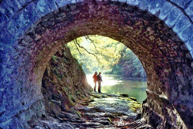 https://lemis.nyc3.digitaloceanspaces.com/grog/Photos/19680920/small/River-2.jpeg