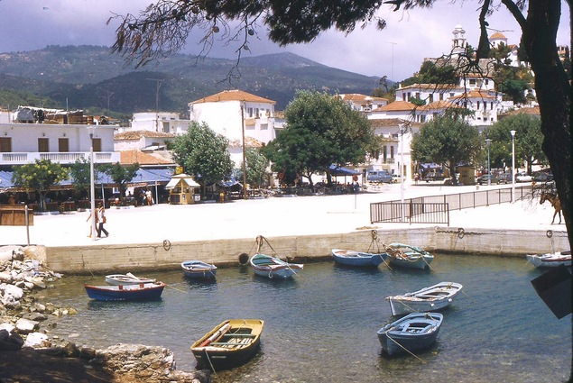 https://lemis.nyc3.digitaloceanspaces.com/grog/Photos/19720810/small/Skiathos-10.jpeg