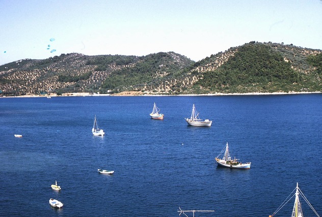 https://lemis.nyc3.digitaloceanspaces.com/grog/Photos/19720810/small/Skiathos-7.jpeg