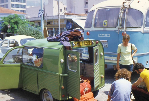 https://lemis.nyc3.digitaloceanspaces.com/grog/Photos/19720810/small/Volos-2.jpeg