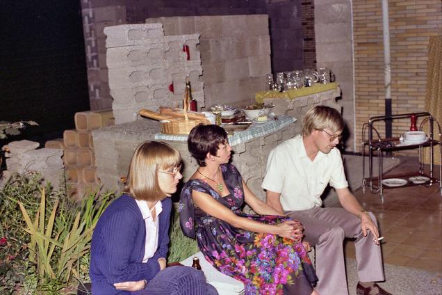 https://lemis.nyc3.digitaloceanspaces.com/grog/Photos/19810815/small/barbecue-5.jpeg