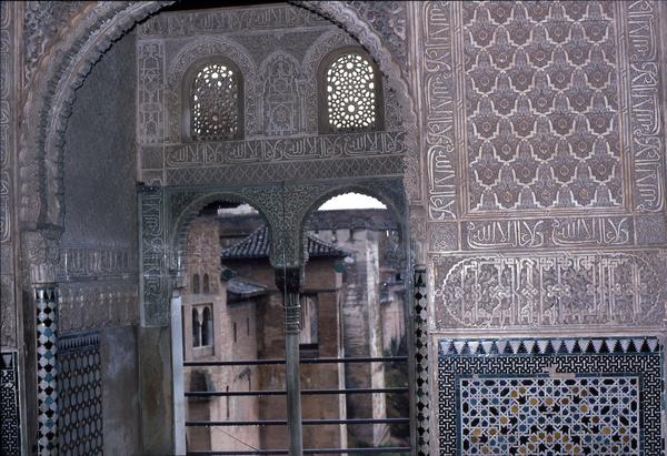 https://lemis.nyc3.digitaloceanspaces.com/grog/Photos/19820920/small/alhambra-1.jpeg
