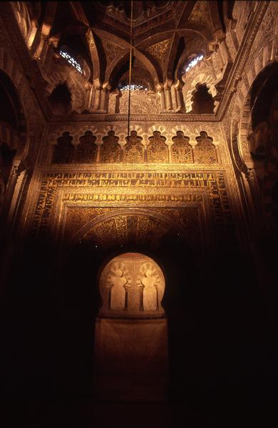 https://lemis.nyc3.digitaloceanspaces.com/grog/Photos/19820920/small/mezquita-2.jpeg