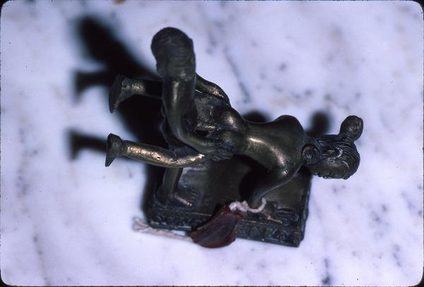 https://lemis.nyc3.digitaloceanspaces.com/grog/Photos/19820920/small/statue-1.jpeg