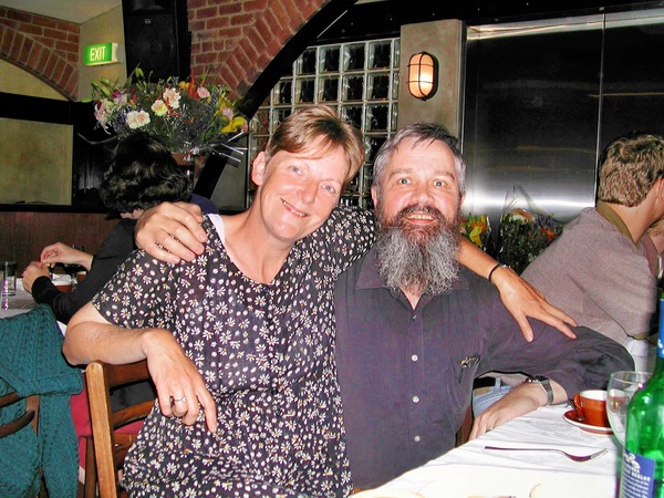 https://lemis.nyc3.digitaloceanspaces.com/grog/Photos/20001202/small/xmas-party-15.jpeg