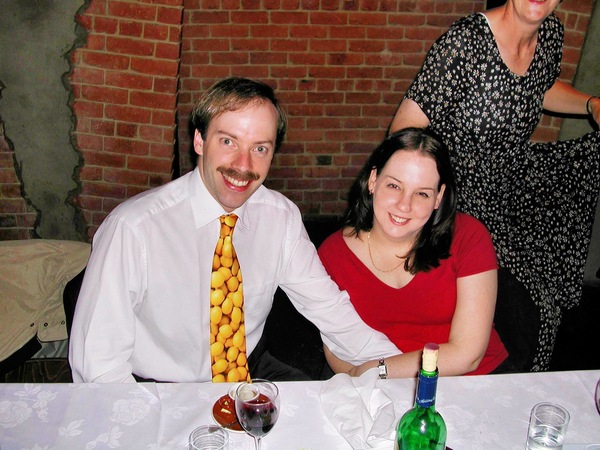 https://lemis.nyc3.digitaloceanspaces.com/grog/Photos/20001202/small/xmas-party-7.jpeg
