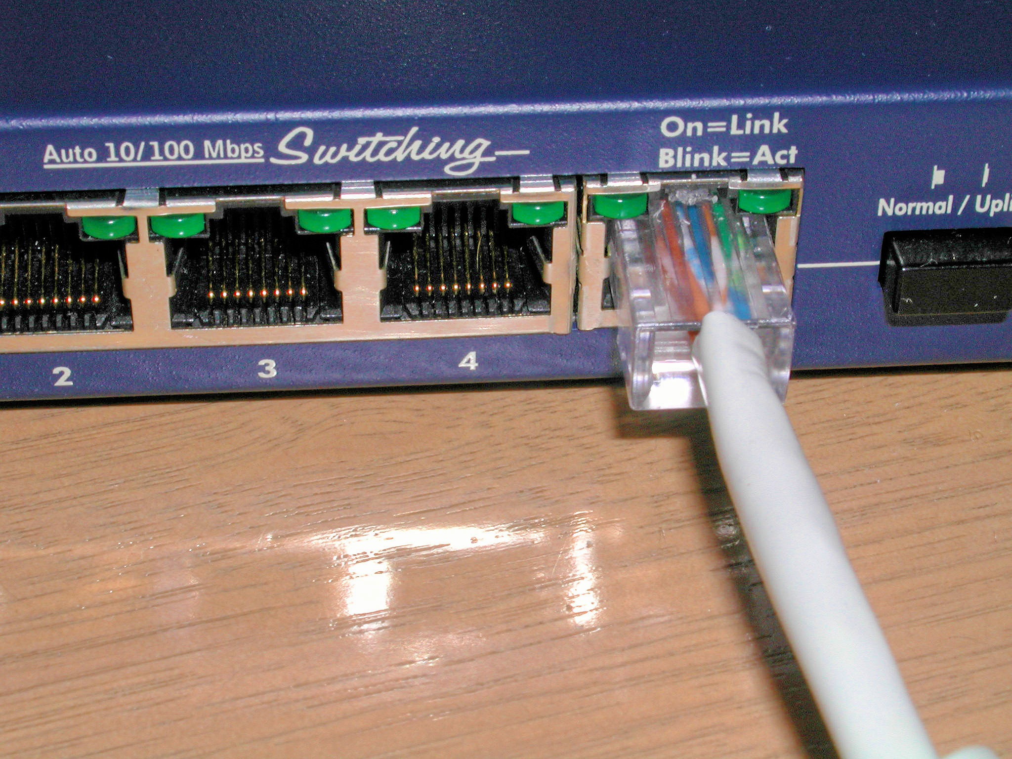 https://lemis.nyc3.digitaloceanspaces.com/grog/Photos/20010513/big/Hotel-Ethernet-cable.jpeg