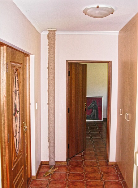 https://lemis.nyc3.digitaloceanspaces.com/grog/Photos/20020131/small/extension-1531.jpeg