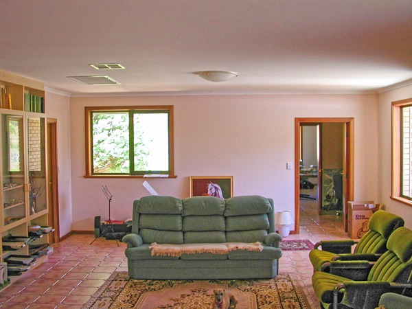 https://lemis.nyc3.digitaloceanspaces.com/grog/Photos/20020131/small/extension-1533.jpeg