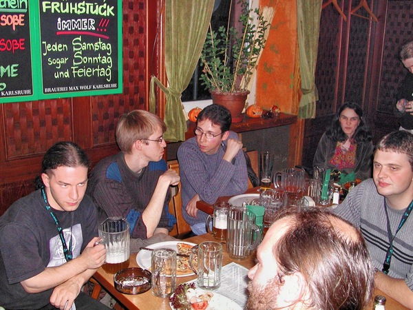 https://lemis.nyc3.digitaloceanspaces.com/grog/Photos/20041028/small/Dinner-5.jpeg