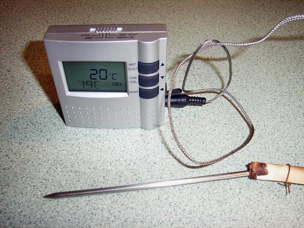 https://lemis.nyc3.digitaloceanspaces.com/grog/Photos/20050305/small/thermometer-1.jpeg