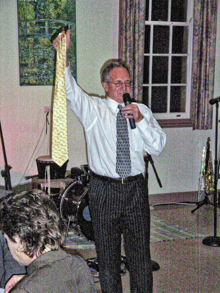 https://lemis.nyc3.digitaloceanspaces.com/grog/Photos/20050701/small/Ian-Gilfillan-2.jpeg
