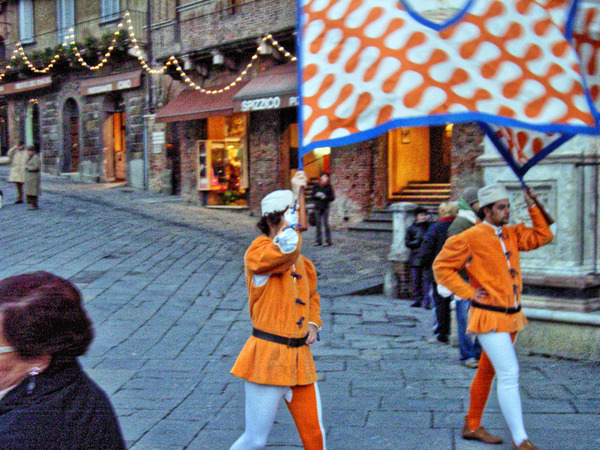 https://lemis.nyc3.digitaloceanspaces.com/grog/Photos/20051201/small/Campo-8.jpeg