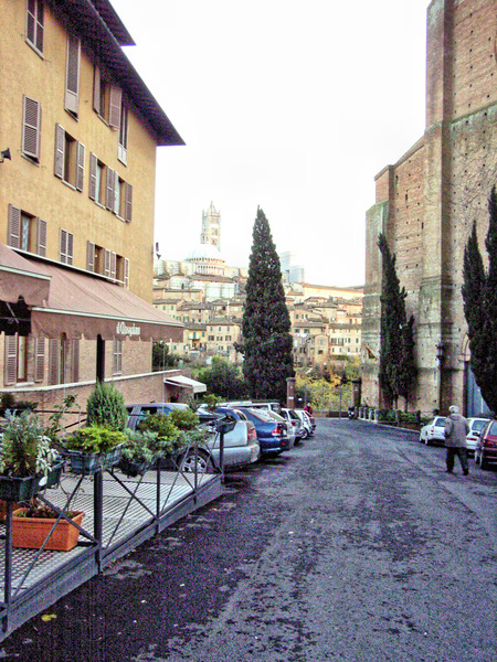 https://lemis.nyc3.digitaloceanspaces.com/grog/Photos/20051201/small/Siena.jpeg