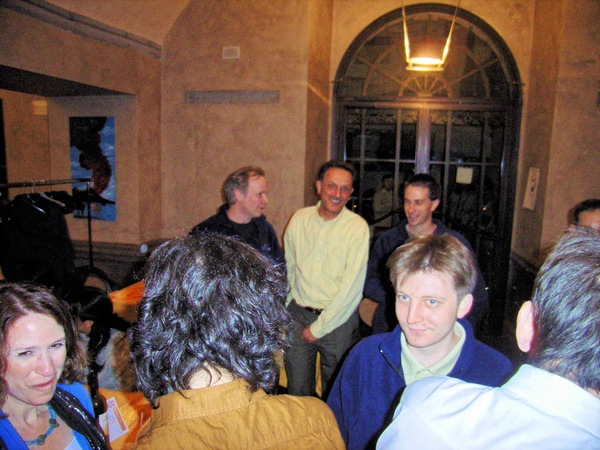 https://lemis.nyc3.digitaloceanspaces.com/grog/Photos/20060315/small/karaoke-57.jpeg