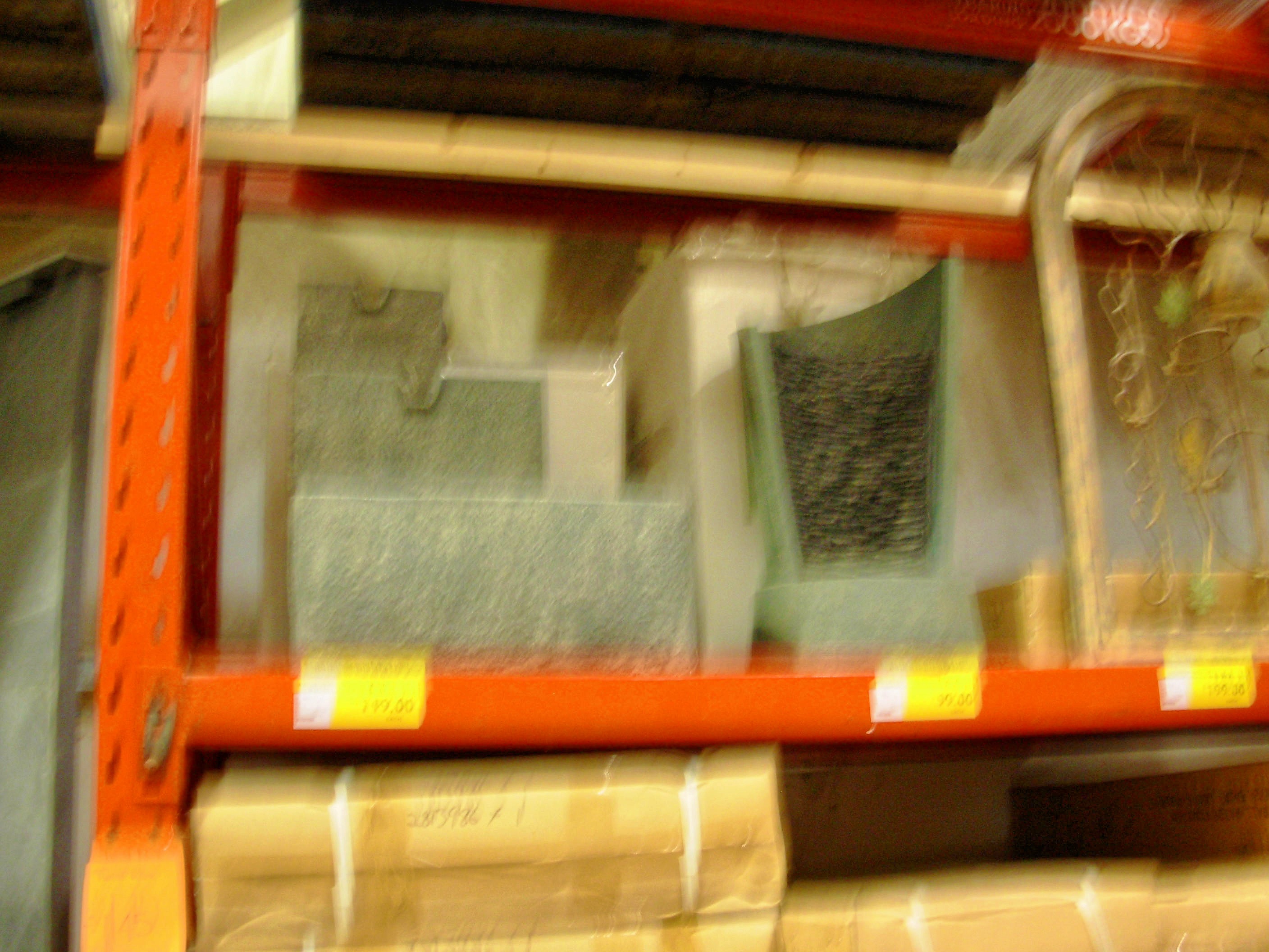 https://lemis.nyc3.digitaloceanspaces.com/grog/Photos/20060721/big/Garden-ornaments-14.jpeg