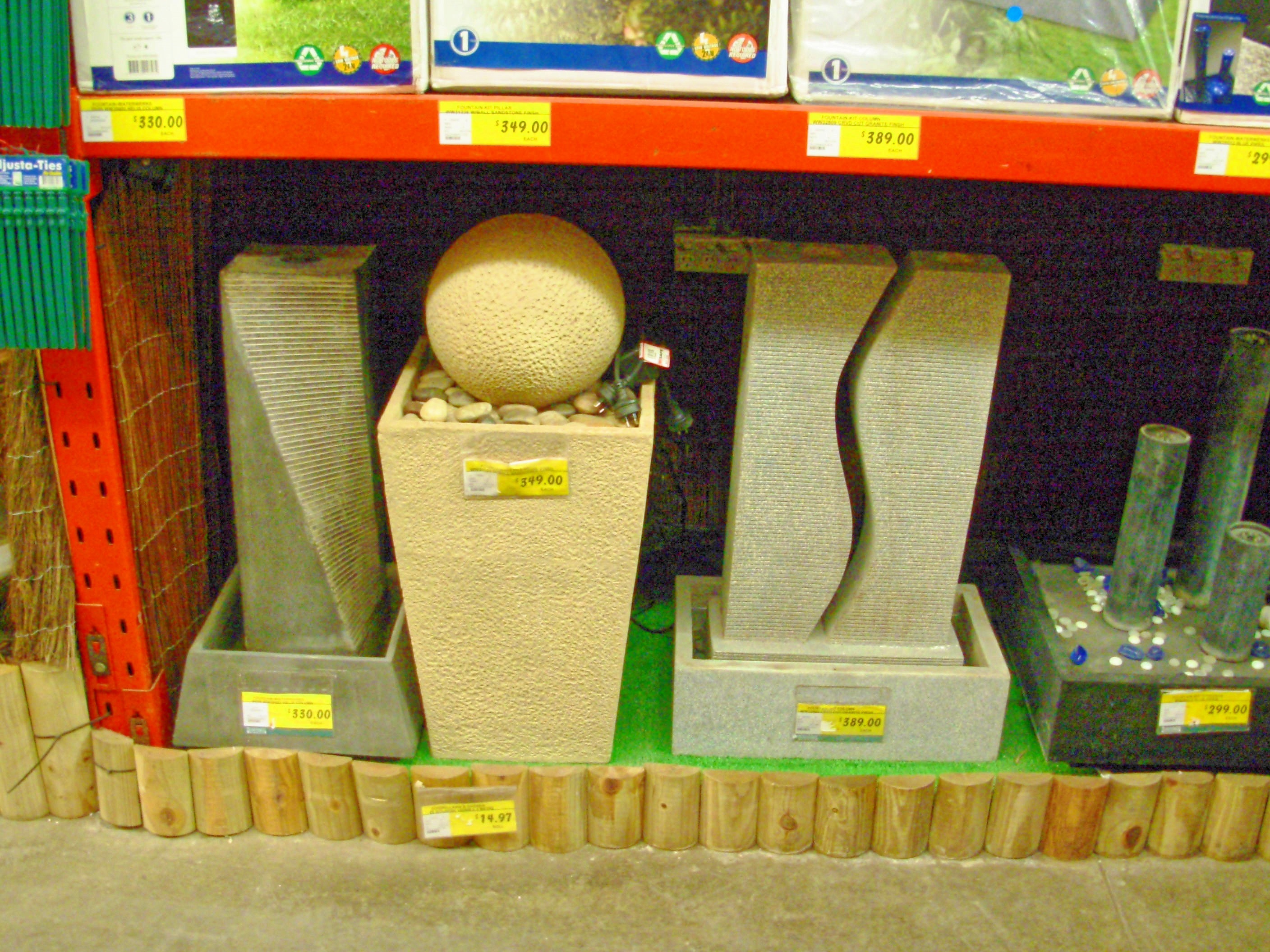 https://lemis.nyc3.digitaloceanspaces.com/grog/Photos/20060721/big/Garden-ornaments-5.jpeg