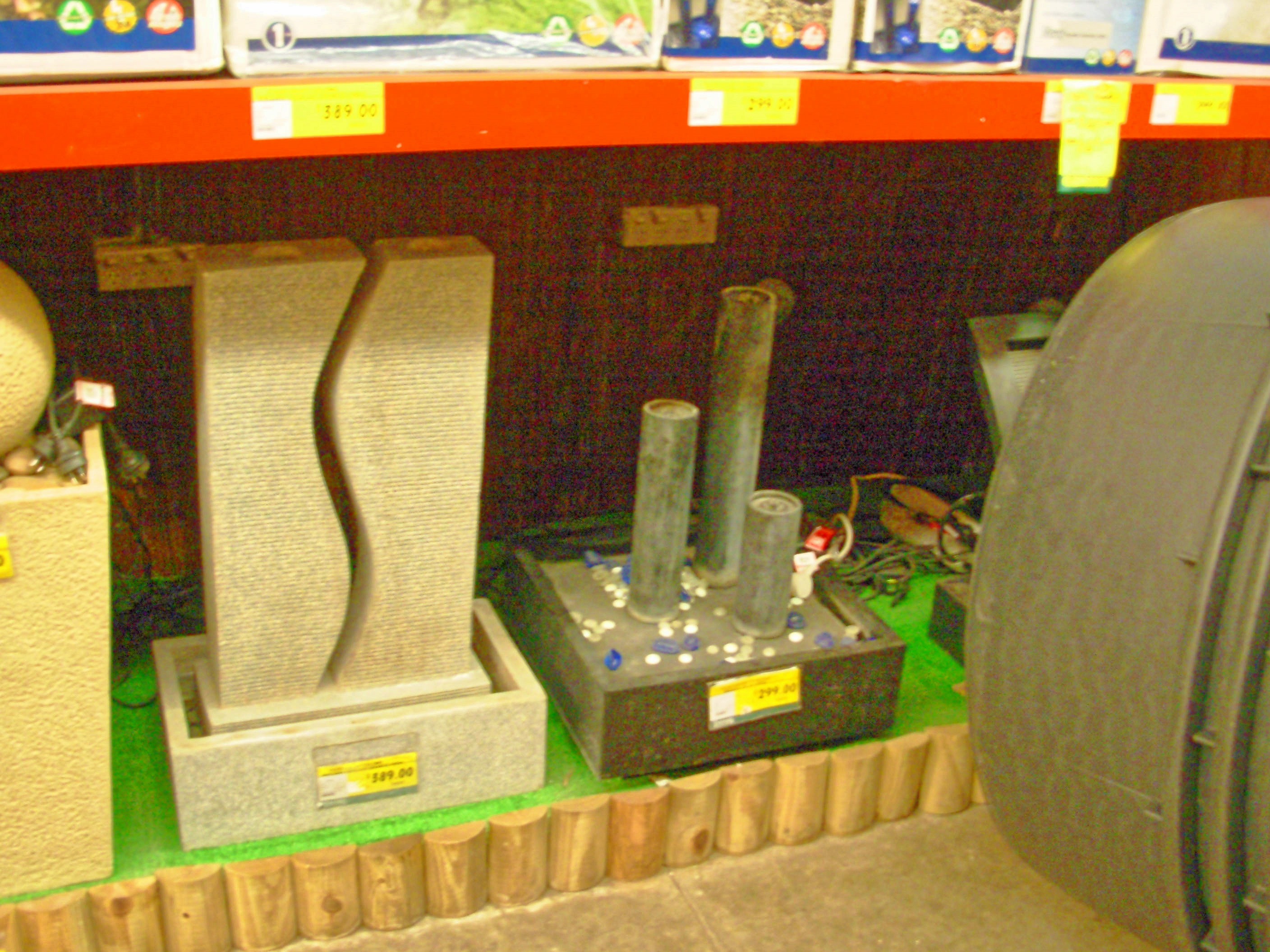 https://lemis.nyc3.digitaloceanspaces.com/grog/Photos/20060721/big/Garden-ornaments-6.jpeg