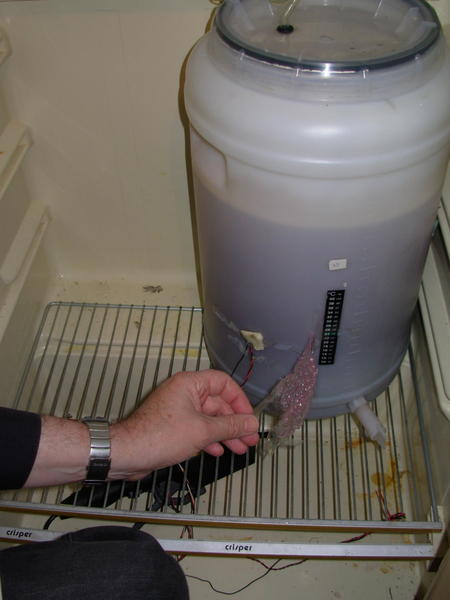 https://lemis.nyc3.digitaloceanspaces.com/grog/Photos/20060924/small/attach-probe-3.jpeg
