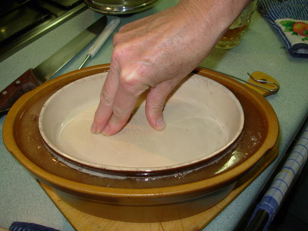 https://lemis.nyc3.digitaloceanspaces.com/grog/Photos/20060924/small/terrine-16.jpeg