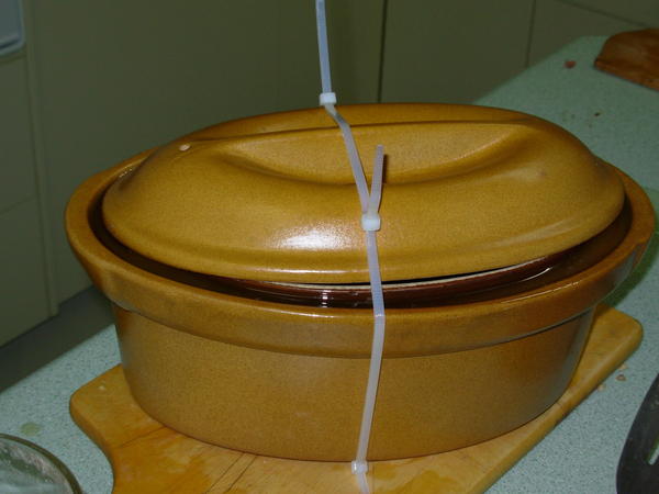 https://lemis.nyc3.digitaloceanspaces.com/grog/Photos/20060924/small/terrine-19.jpeg