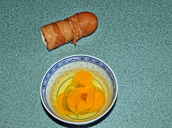 https://lemis.nyc3.digitaloceanspaces.com/grog/Photos/20080210/small/eggs-2.jpeg