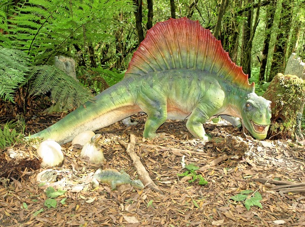 https://lemis.nyc3.digitaloceanspaces.com/grog/Photos/20080301/small/dinosaur.jpeg
