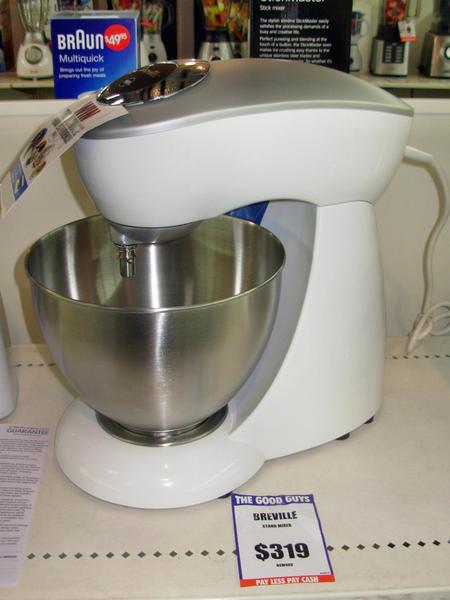 https://lemis.nyc3.digitaloceanspaces.com/grog/Photos/20090630/small/Big-Breville.jpeg