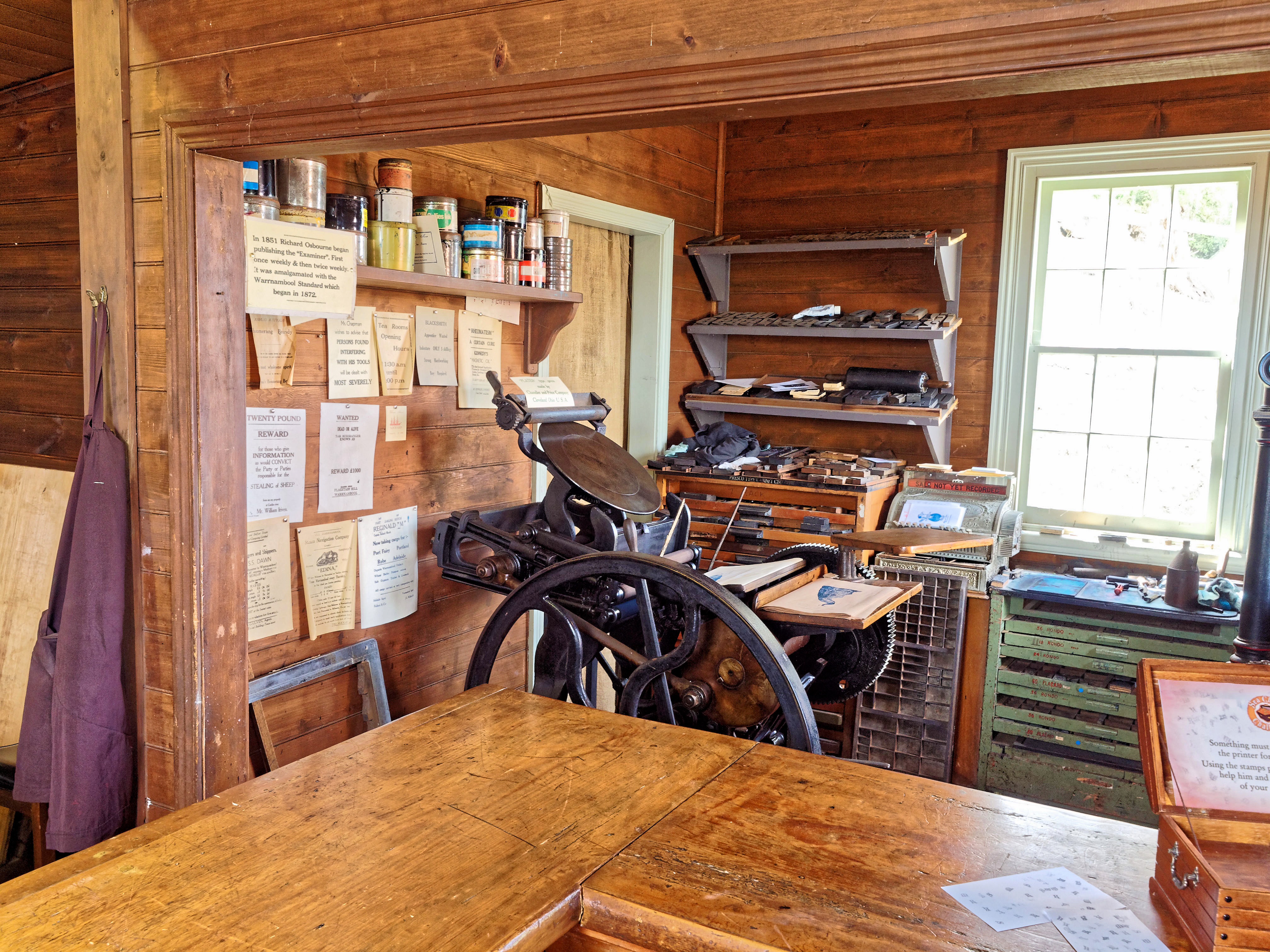 https://lemis.nyc3.digitaloceanspaces.com/grog/Photos/20110209/big/Flagstaff-Hill-3-2.jpeg