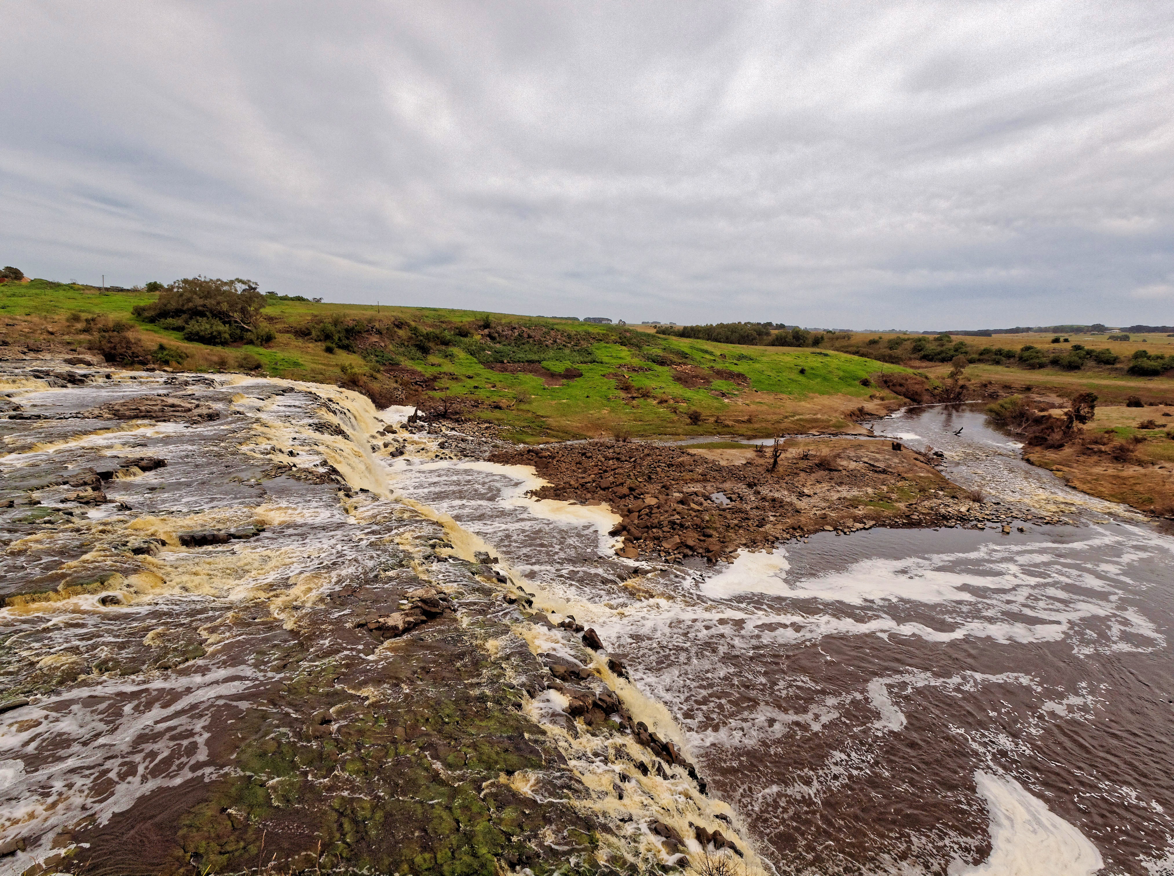 https://lemis.nyc3.digitaloceanspaces.com/grog/Photos/20110209/big/Hopkins-Falls-1-3.jpeg