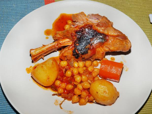 https://lemis.nyc3.digitaloceanspaces.com/grog/Photos/20110712/small/Lamb-shanks-4.jpeg