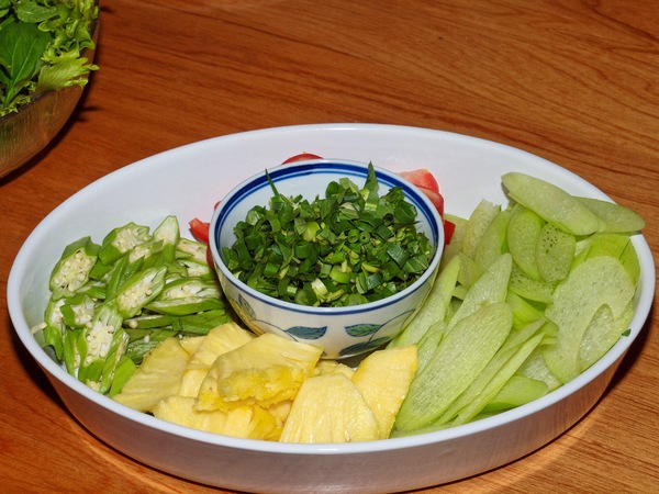 https://lemis.nyc3.digitaloceanspaces.com/grog/Photos/20110716/small/Dinner-1.jpeg