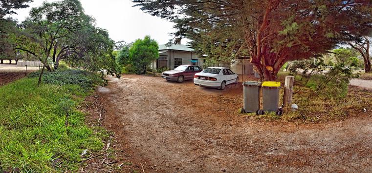 https://lemis.nyc3.digitaloceanspaces.com/grog/Photos/20120218/small/driveway-nw.jpeg