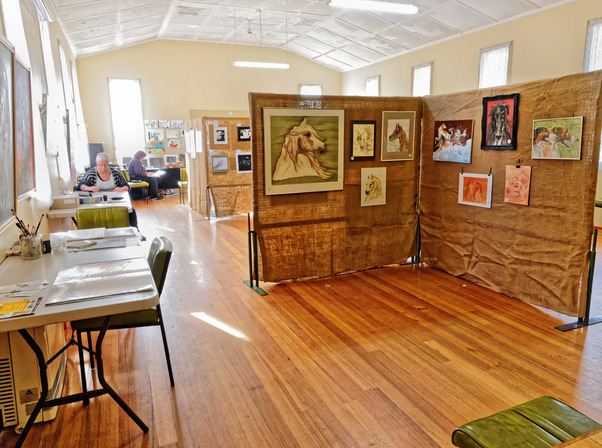 https://lemis.nyc3.digitaloceanspaces.com/grog/Photos/20150321/small/Arts-trail-3.jpeg