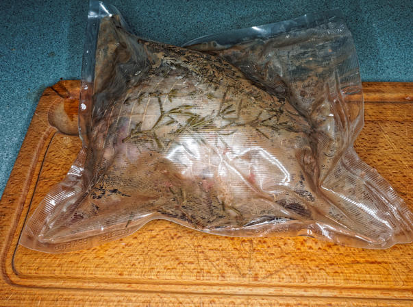 https://lemis.nyc3.digitaloceanspaces.com/grog/Photos/20150404/small/Gigot-sous-vide-5.jpeg