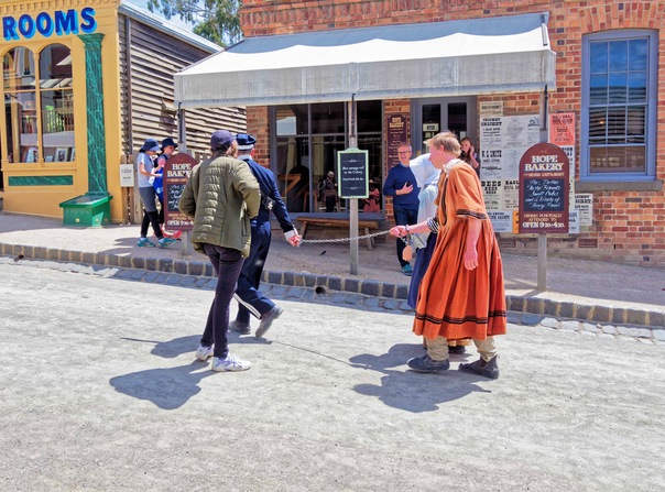 https://lemis.nyc3.digitaloceanspaces.com/grog/Photos/20181115/small/Sovereign-Hill-227.jpeg