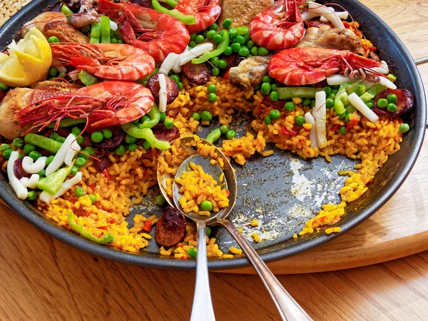 https://lemis.nyc3.digitaloceanspaces.com/grog/Photos/20220407/small/Paella-21.jpeg