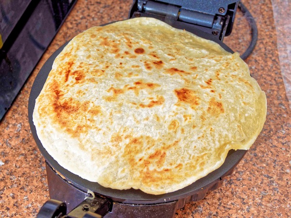 https://lemis.nyc3.digitaloceanspaces.com/grog/Photos/20231209/small/Roti-paratha-6.jpeg