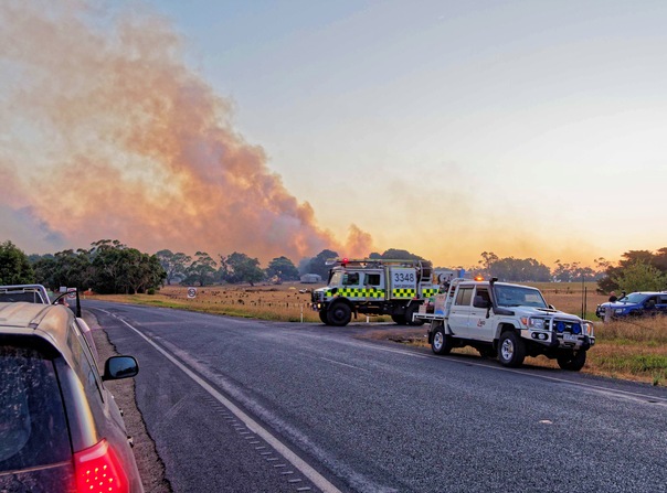 https://lemis.nyc3.digitaloceanspaces.com/grog/Photos/20240228/small/Dereel-bushfire-35.jpeg