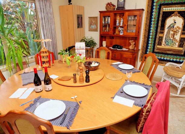 https://lemis.nyc3.digitaloceanspaces.com/grog/Photos/20241201/small/Advent-Raclette-3.jpeg