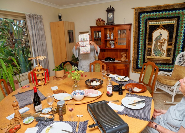 https://lemis.nyc3.digitaloceanspaces.com/grog/Photos/20241201/small/Advent-Raclette-5.jpeg