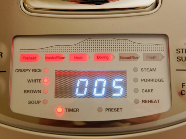 https://lemis.nyc3.digitaloceanspaces.com/grog/Photos/20250216/small/Rice-cooker-4.jpeg