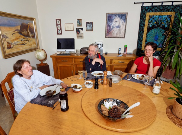 https://lemis.nyc3.digitaloceanspaces.com/grog/Photos/20250420/small/Dinner-6.jpeg