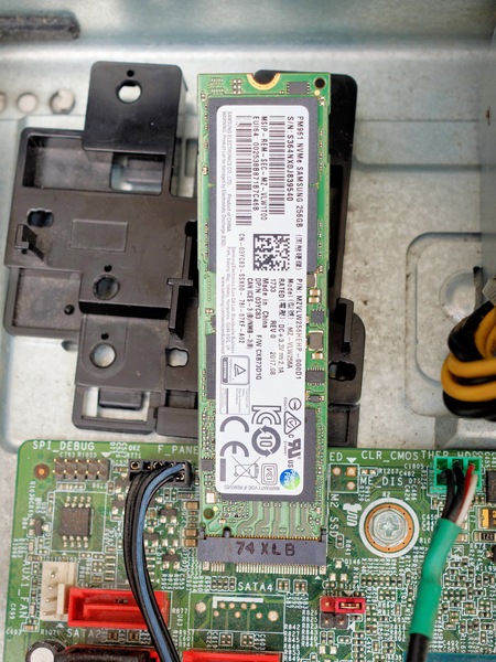https://lemis.nyc3.digitaloceanspaces.com/grog/Photos/20250622/small/SSD-mounting-3.jpeg