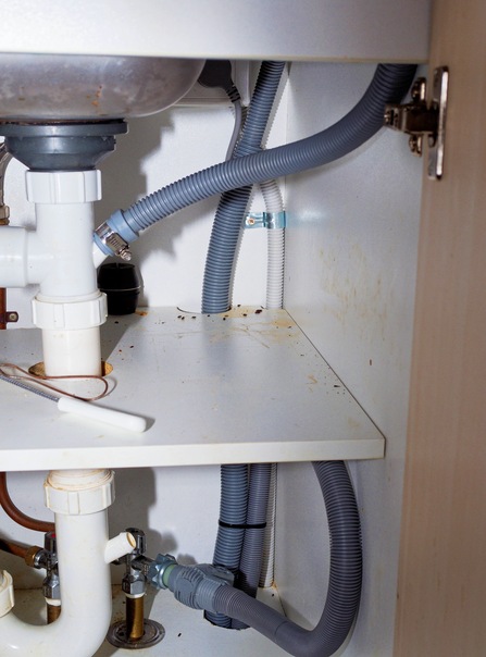 https://lemis.nyc3.digitaloceanspaces.com/grog/Photos/20250701/small/Dishwasher-connections-3.jpeg