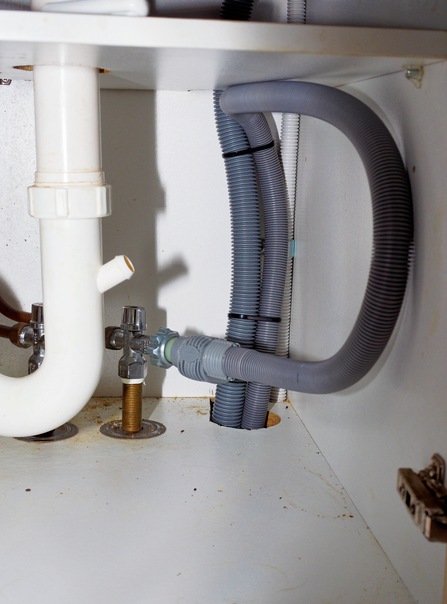 https://lemis.nyc3.digitaloceanspaces.com/grog/Photos/20250701/small/Dishwasher-connections-4.jpeg